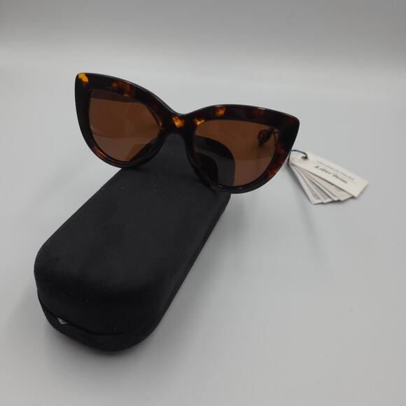 & Other Stories Oversized Cat Eye Sunglasses in Brown Tortoiseshell main image 8